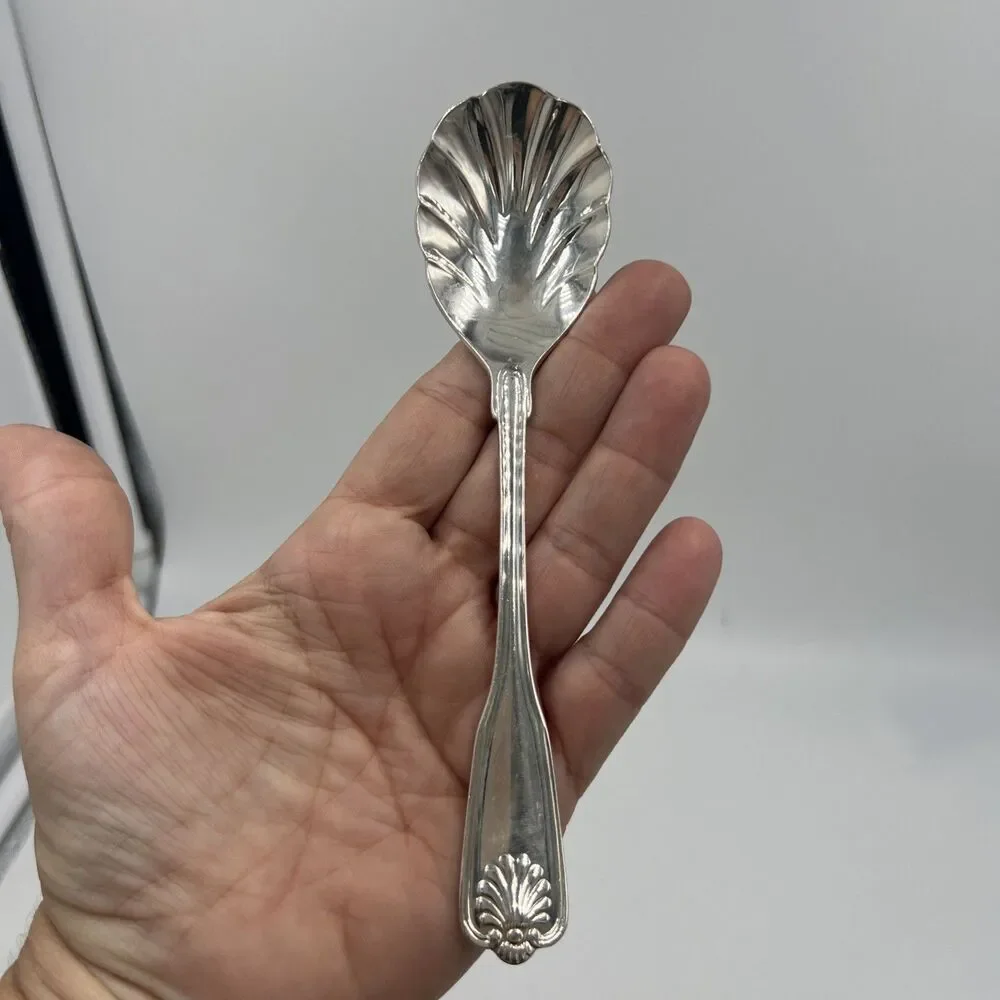 International Silver-plate Korea Sugar Spoon Royal Shell / Shell Tip